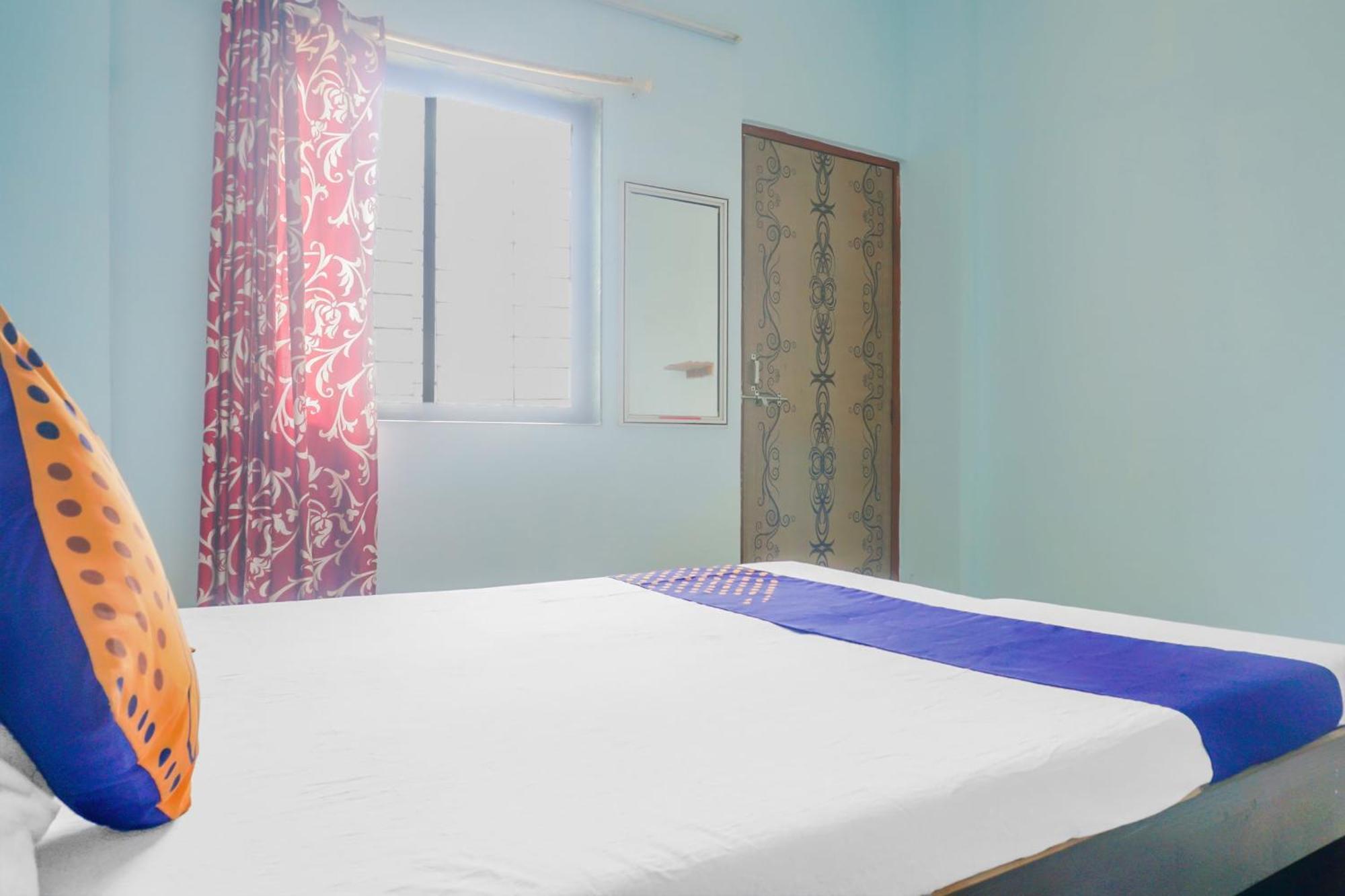 SPOT ON 79676 Hote Kinara Lodging And Restaurant Daund Exterior foto